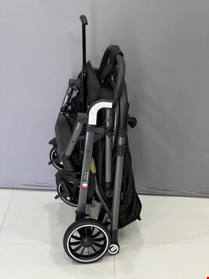 کالسکه مسافرتی دسته رو به مادر k3 برند burbay