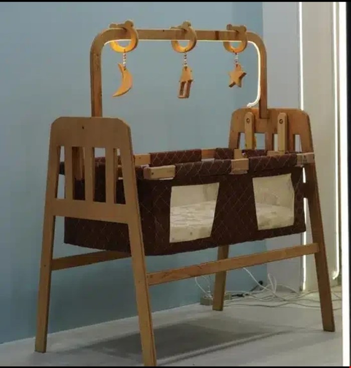 گهواره چوبی ایسان